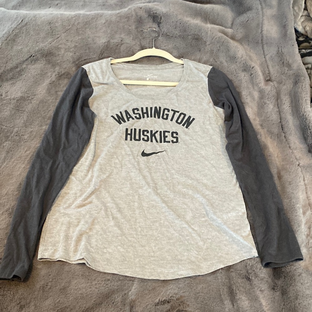 Nike Washington Huskies Long-Sleeve Shirt